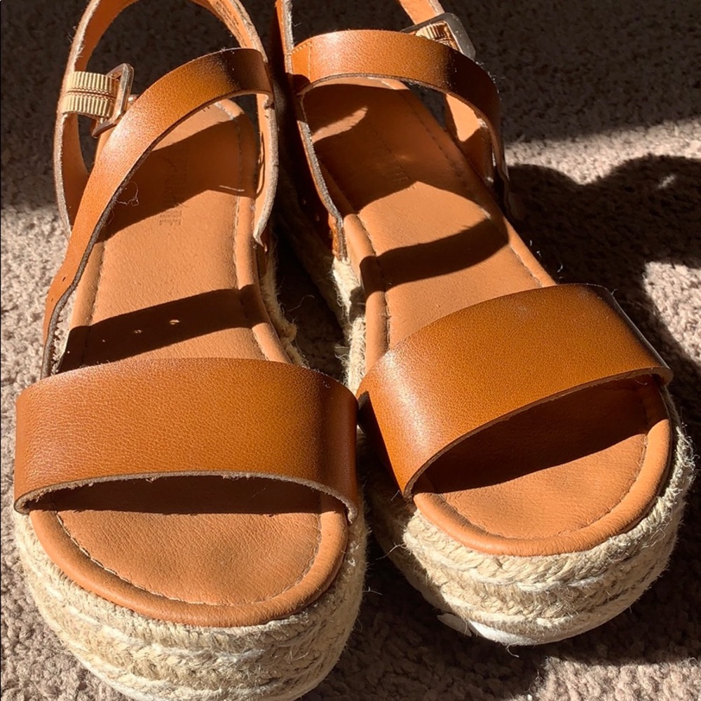 Sandals - Picture 2 of 2